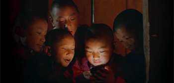 A Buddhist Monk Learns the Internet in ‘Sing Me a Song’ Doc Trailer