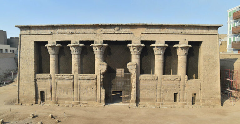 The Messy Business of Scrubbing 2,000 Years of Bird Poop From an Egyptian Temple