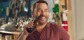 Jeremy Piven in Philly Neighborhood Comedy ‘Last Call’ Official Trailer