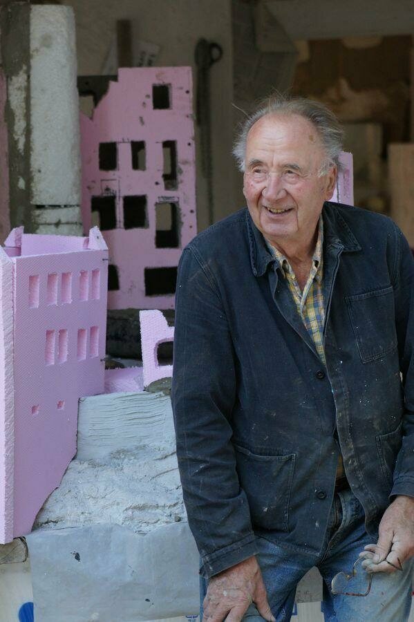 The Man Who Built 40 Castles Around a Little German Town