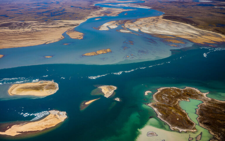 Why Two Rivers Meet But Don’t Mix in the Canadian Arctic
